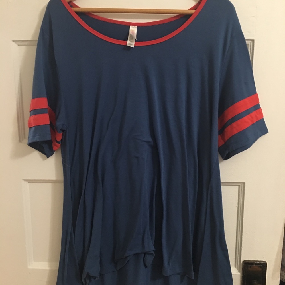 LulaRoe top barely worn blue red tunic